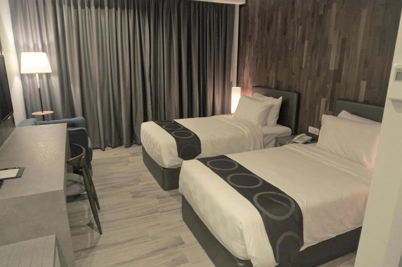 Frame Hotel George Town Exterior photo
